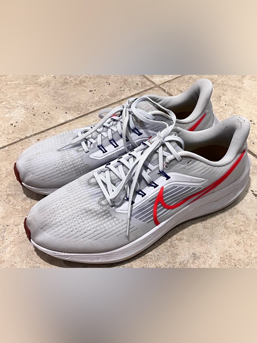 Nike Air Zoom Pegasus 39 Grey Bright Crimson 11.5 EUC $160 Men’s Running Shoes